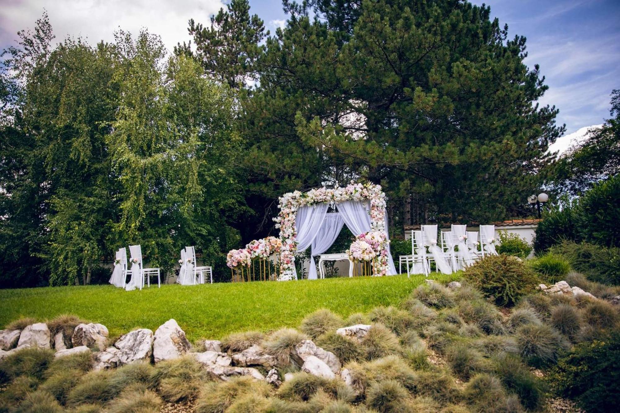 Hotel Villa Kaylaka Pleven Bagian luar foto