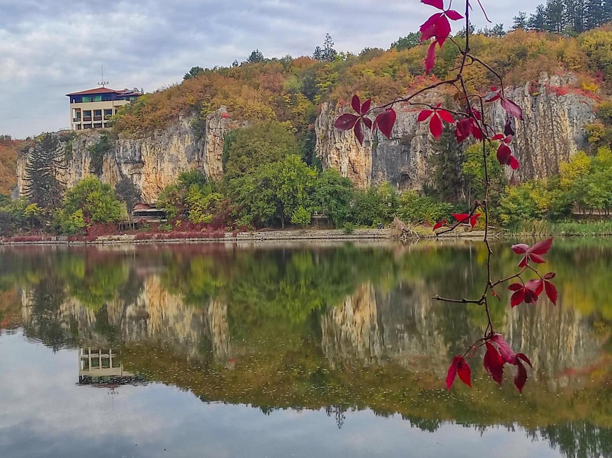 Hotel Villa Kaylaka Pleven Bagian luar foto