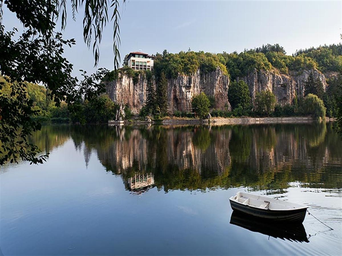 Hotel Villa Kaylaka Pleven Bagian luar foto