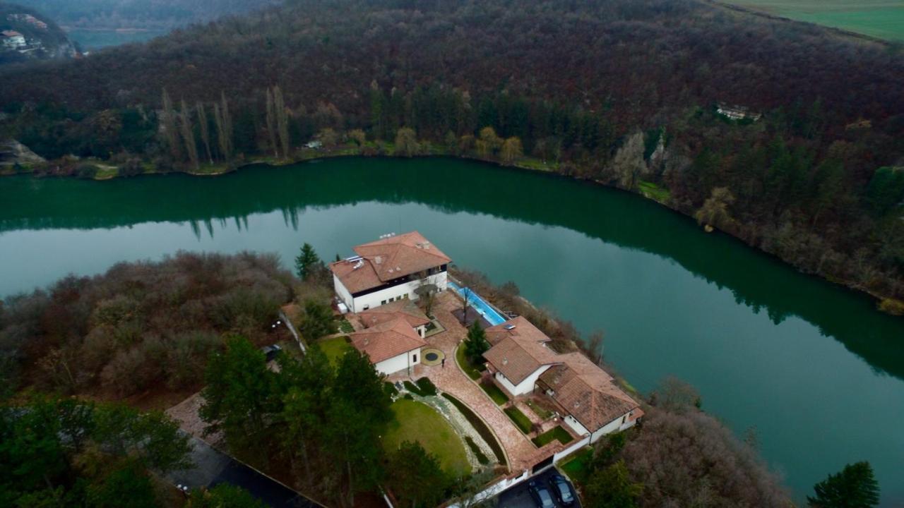 Hotel Villa Kaylaka Pleven Bagian luar foto